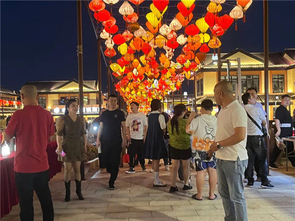 興商貿(mào) 促消費(fèi) 惠民生！景德鎮(zhèn)這里的夜市很火爆！