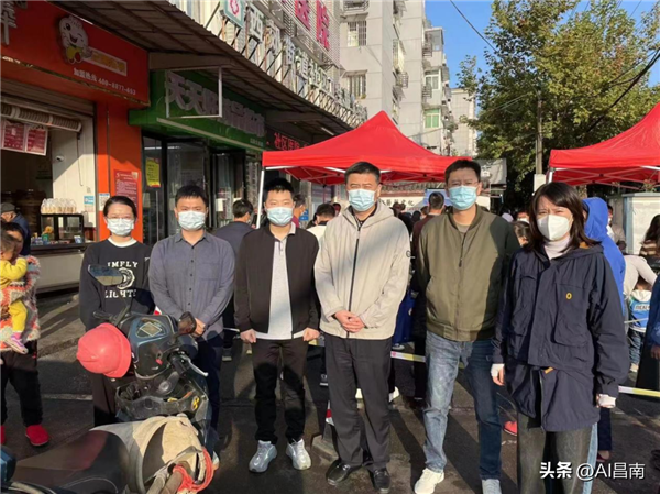 “版權人”戰(zhàn)“疫”勇?lián)? onmousewheel=