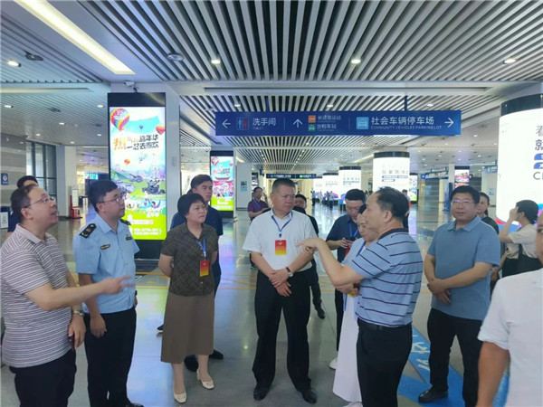 市政協(xié)開展“加快旅游集散體系建設(shè)，助力夜經(jīng)濟(jì)高質(zhì)量發(fā)展”專題調(diào)研